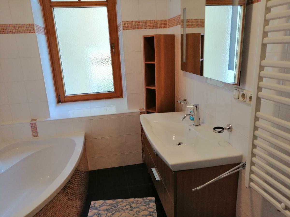 Luise Wehrenfennig & Haus Eva Hotel Bad Goisern Ngoại thất bức ảnh